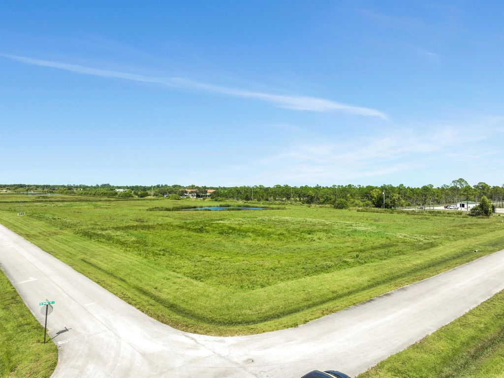 Photo of 2655 SW Stoneybrook Way, Palm City, FL 34990 (MLS # R10929220)