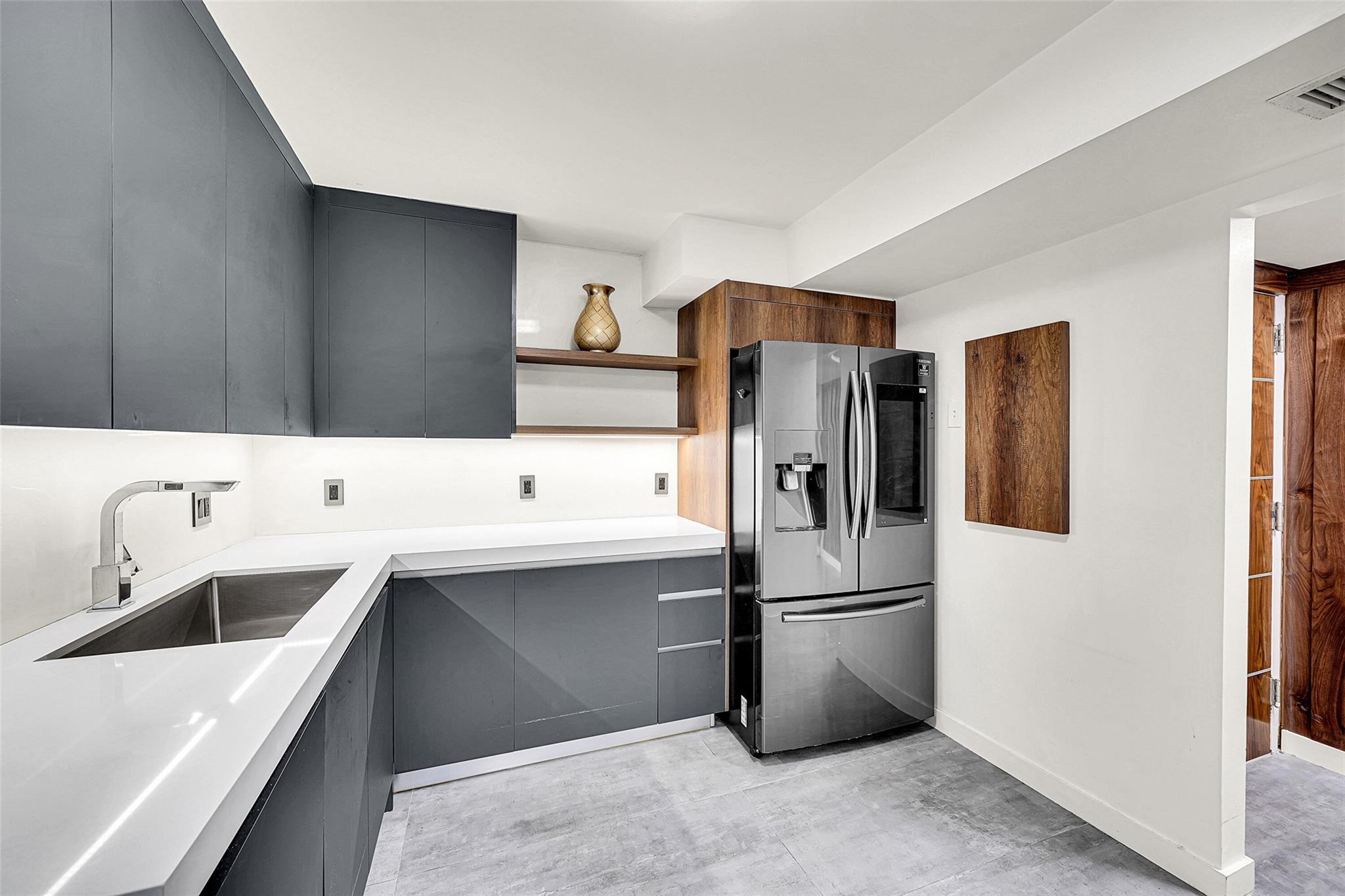 2401 S Ocean Dr 1505