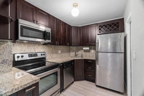 124 NE 19th Court 106B Wilton Manors FL 33305