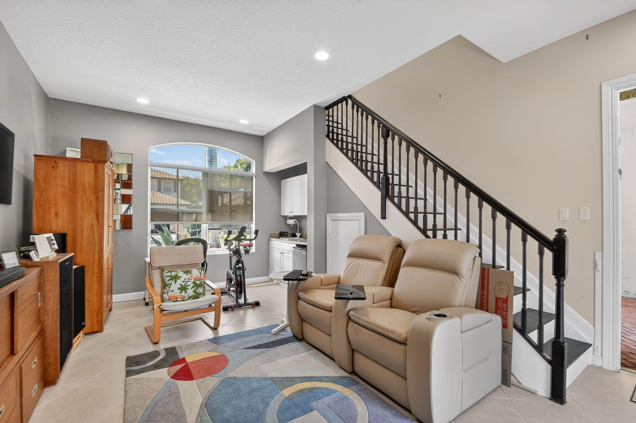 JOURNEYS END 3 - Residential