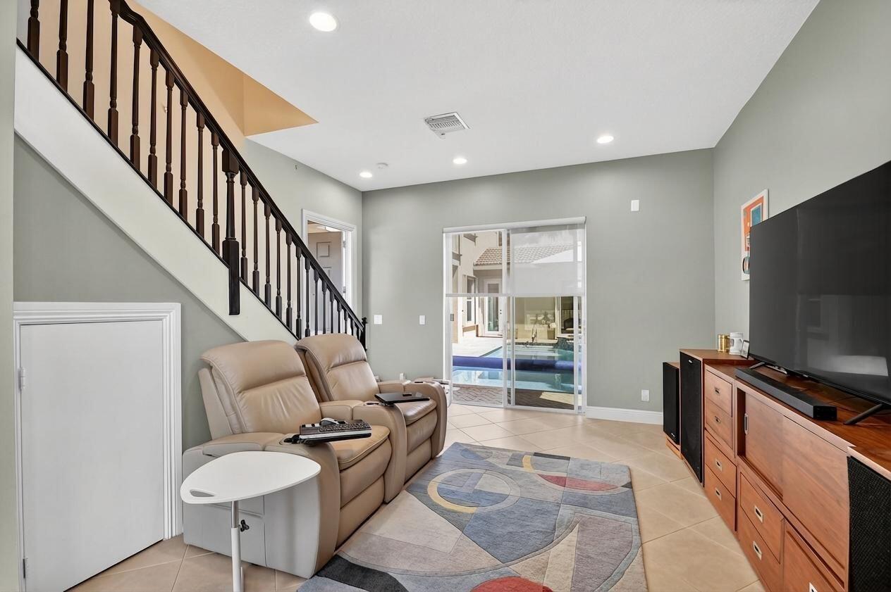 JOURNEYS END 3 - Residential