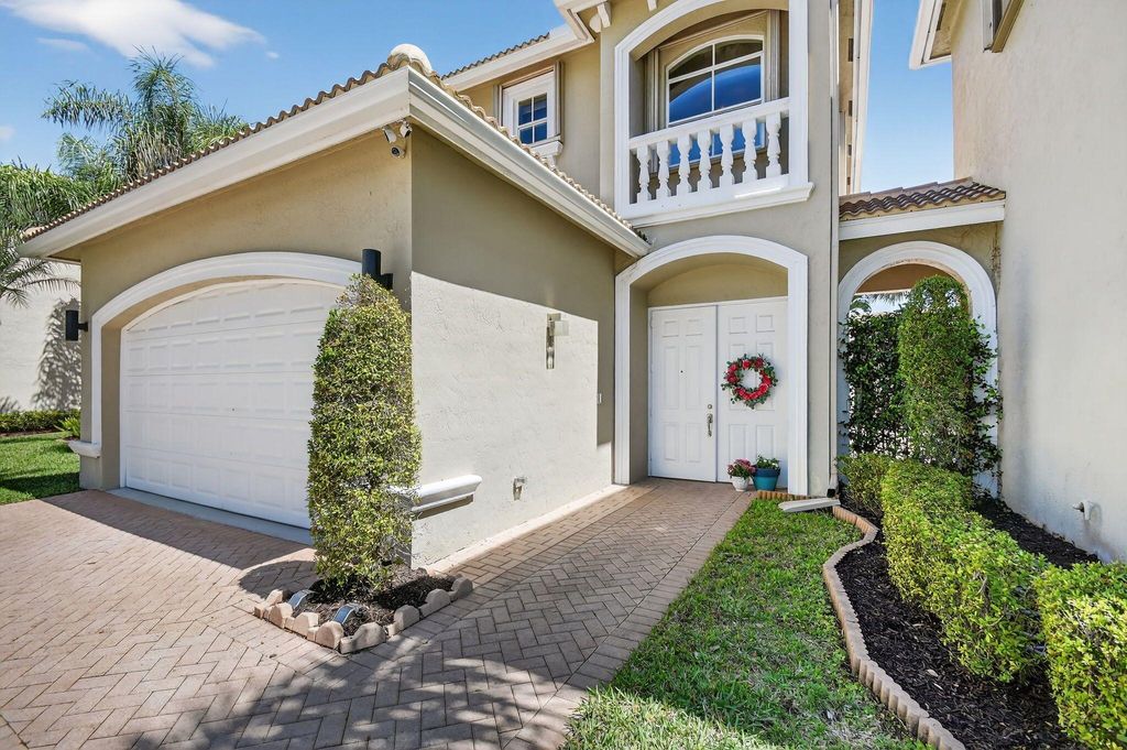 Photo of 6887 Houlton Circle, Lake Worth, FL 33467 (MLS # B26006163)