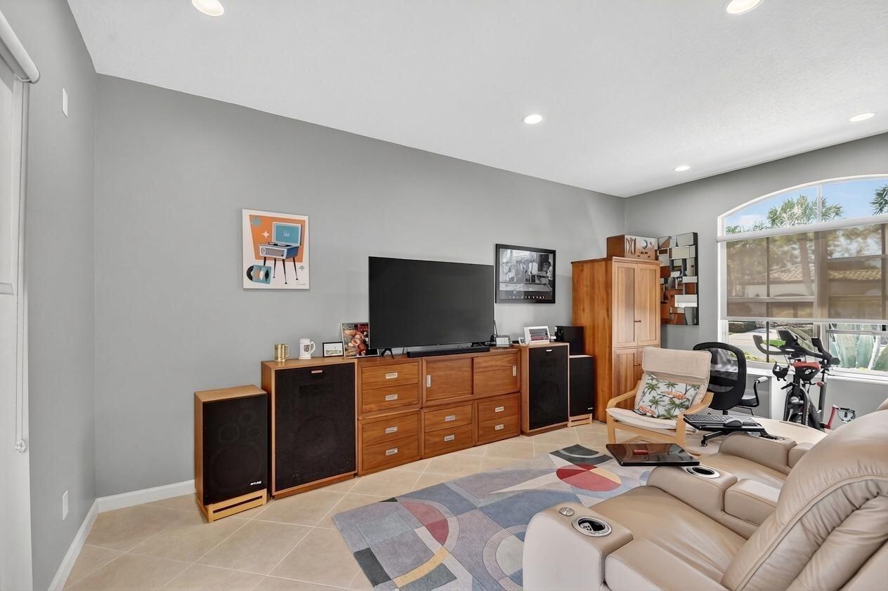 JOURNEYS END 3 - Residential