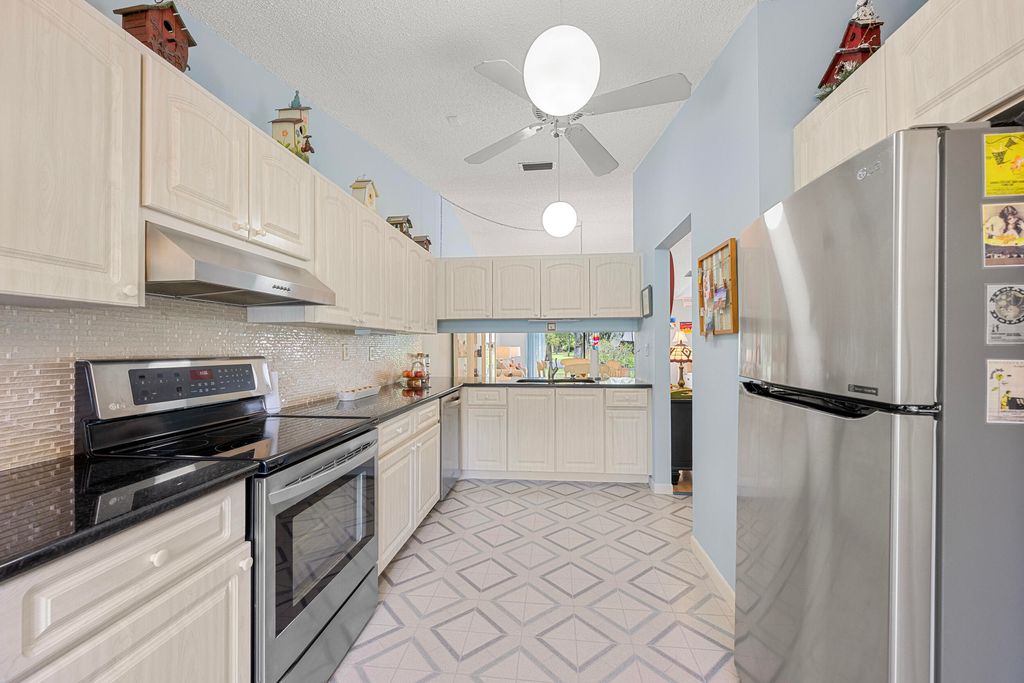 Photo of 1 Danby Place, Boynton Beach, FL 33426 (MLS # R11092692)