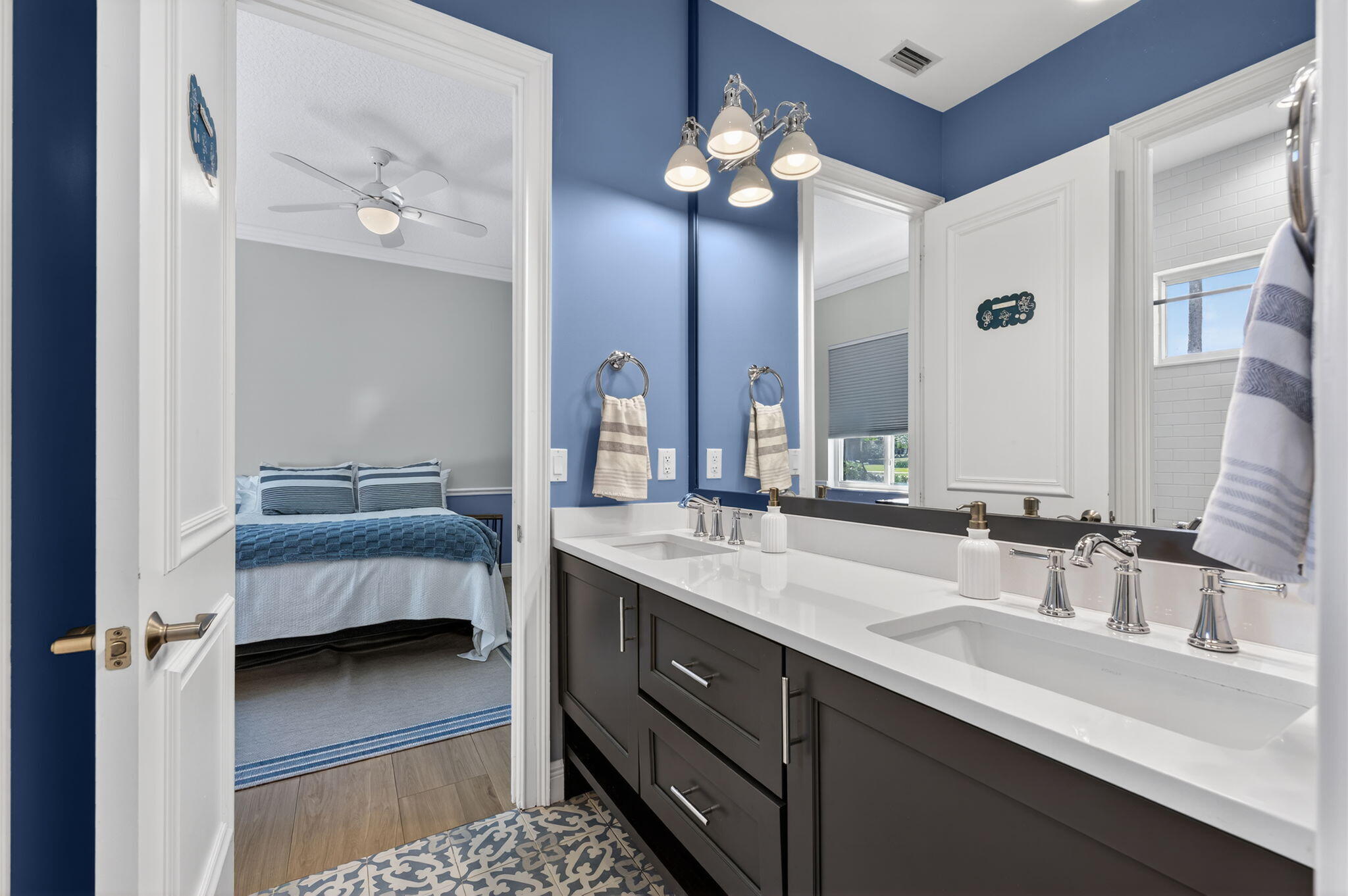 BREAKERS WEST - Residential