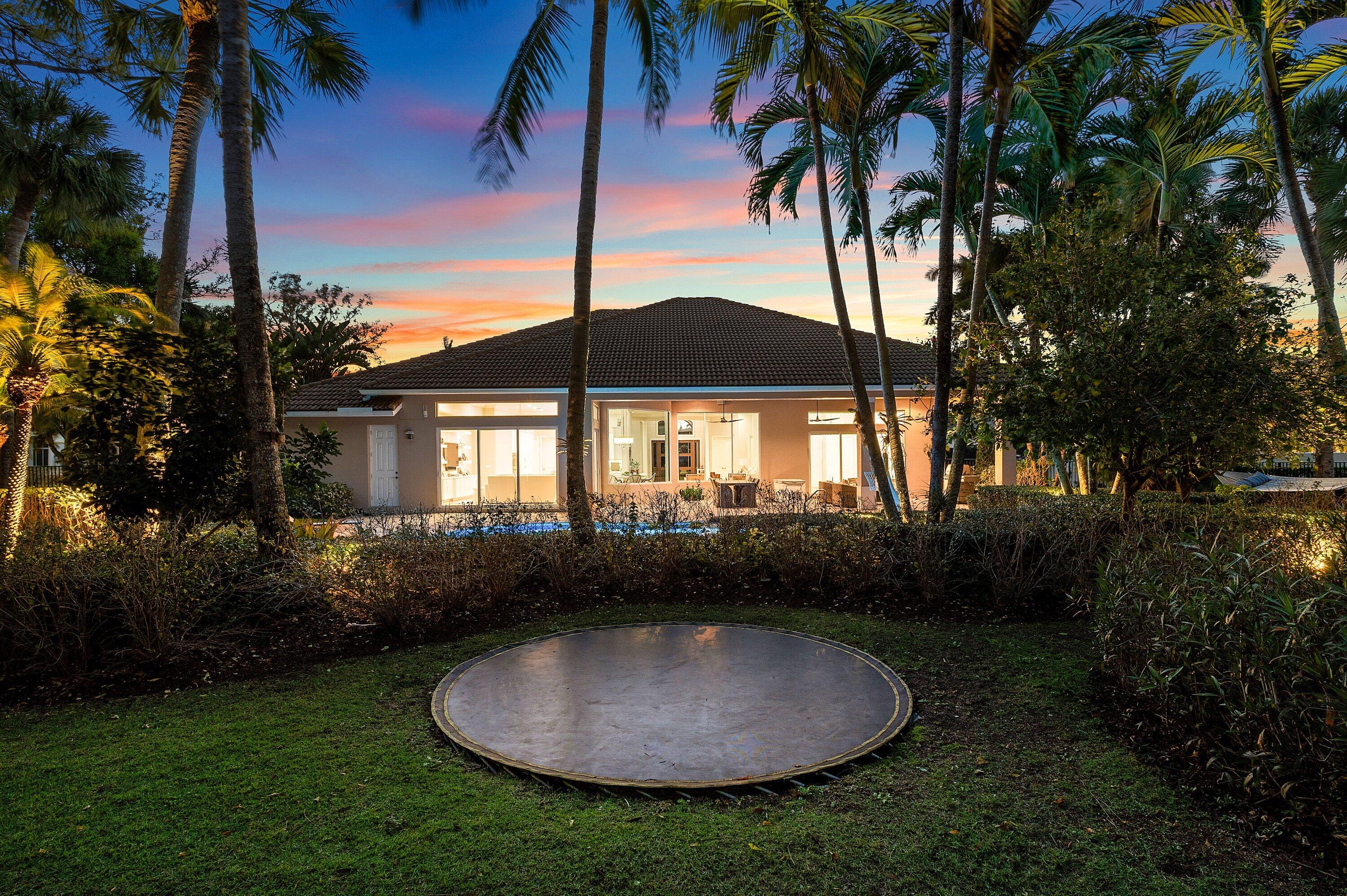 BREAKERS WEST - Residential