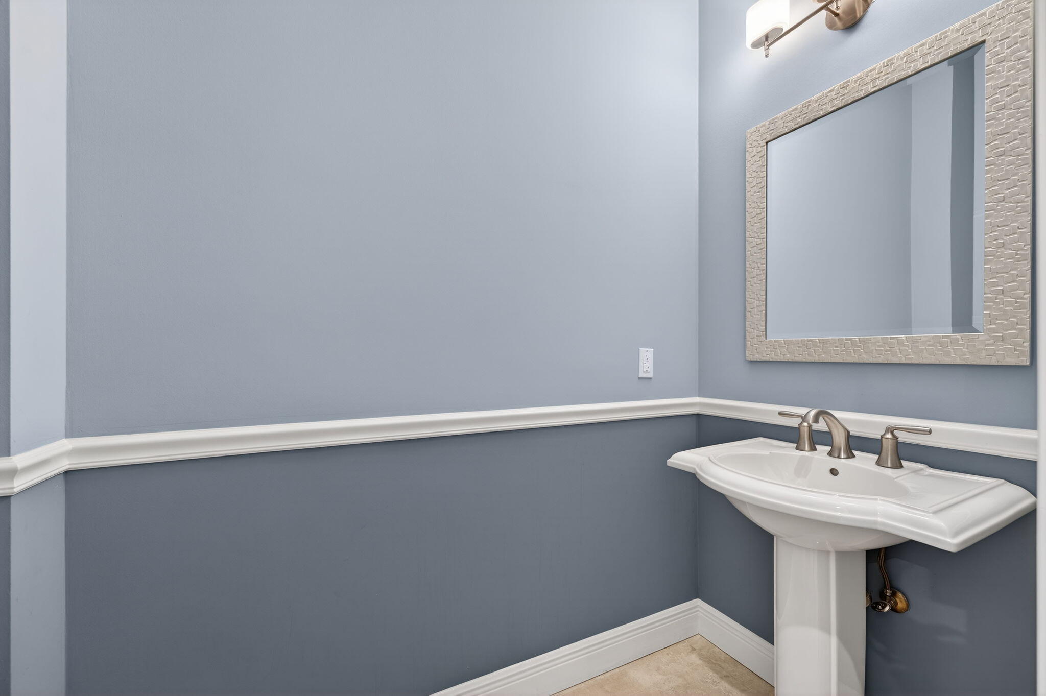 BREAKERS WEST - Residential