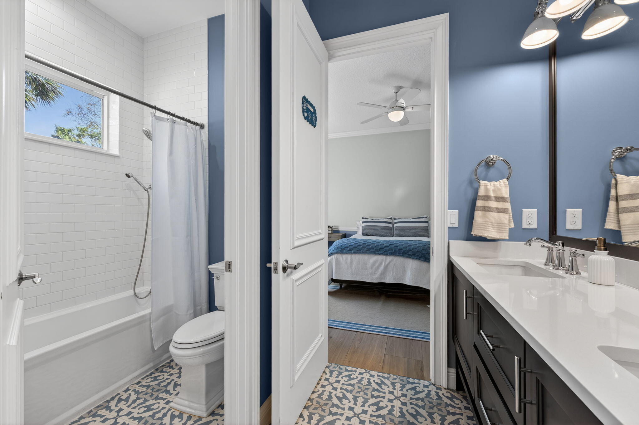 BREAKERS WEST - Residential