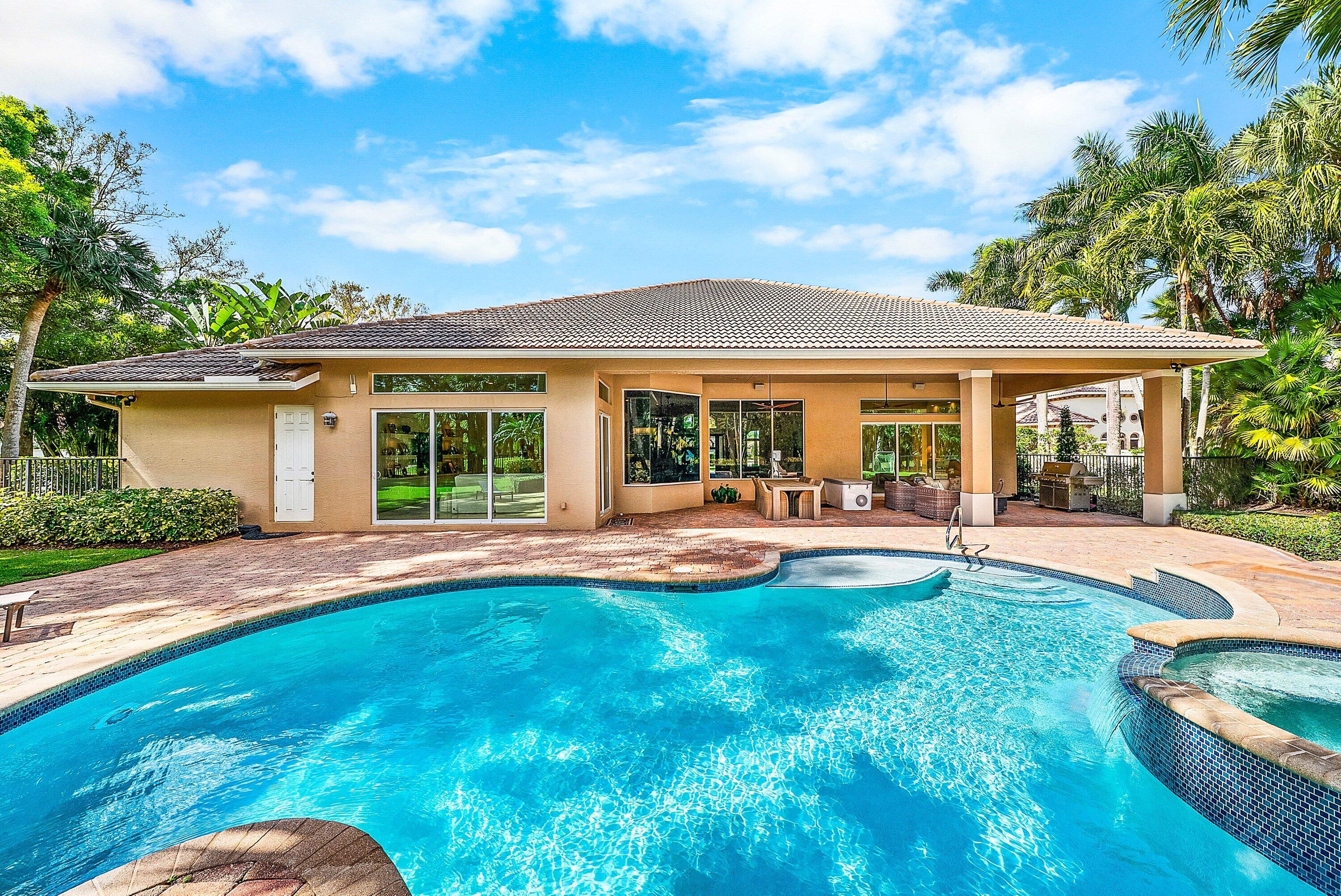 BREAKERS WEST - Residential