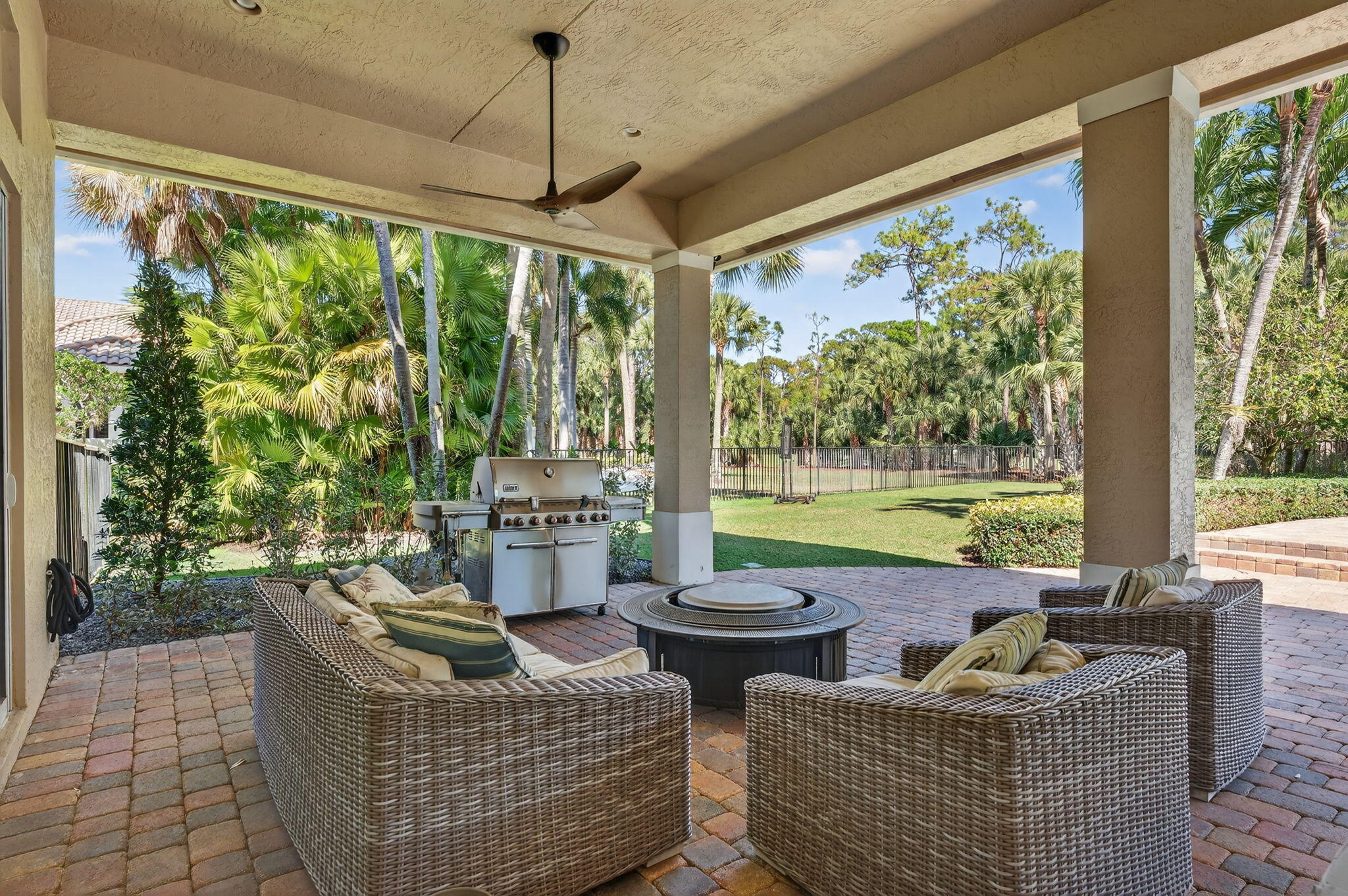 BREAKERS WEST - Residential