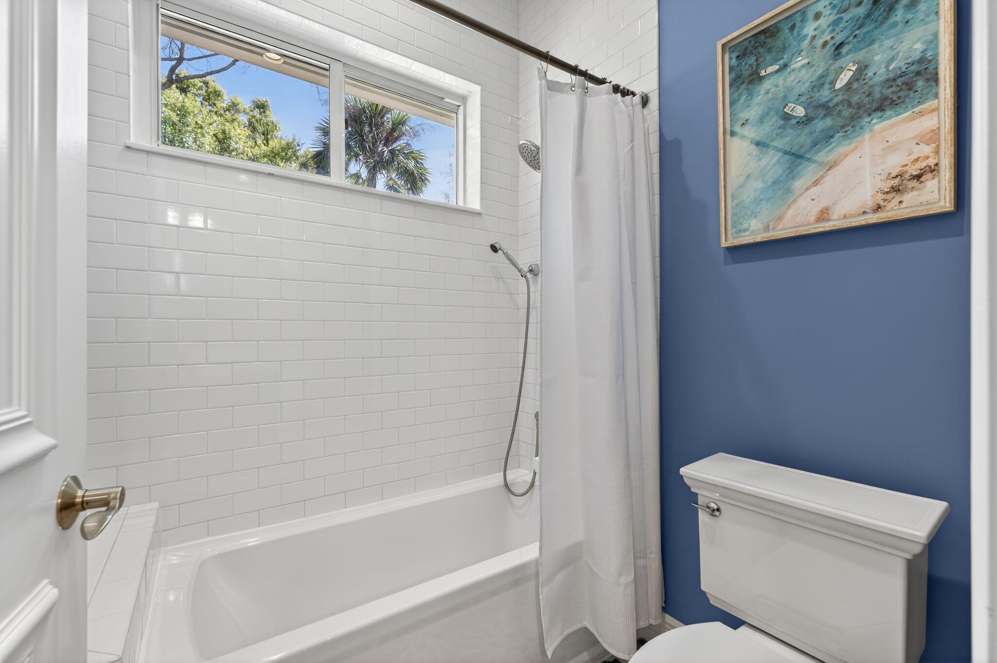 BREAKERS WEST - Residential