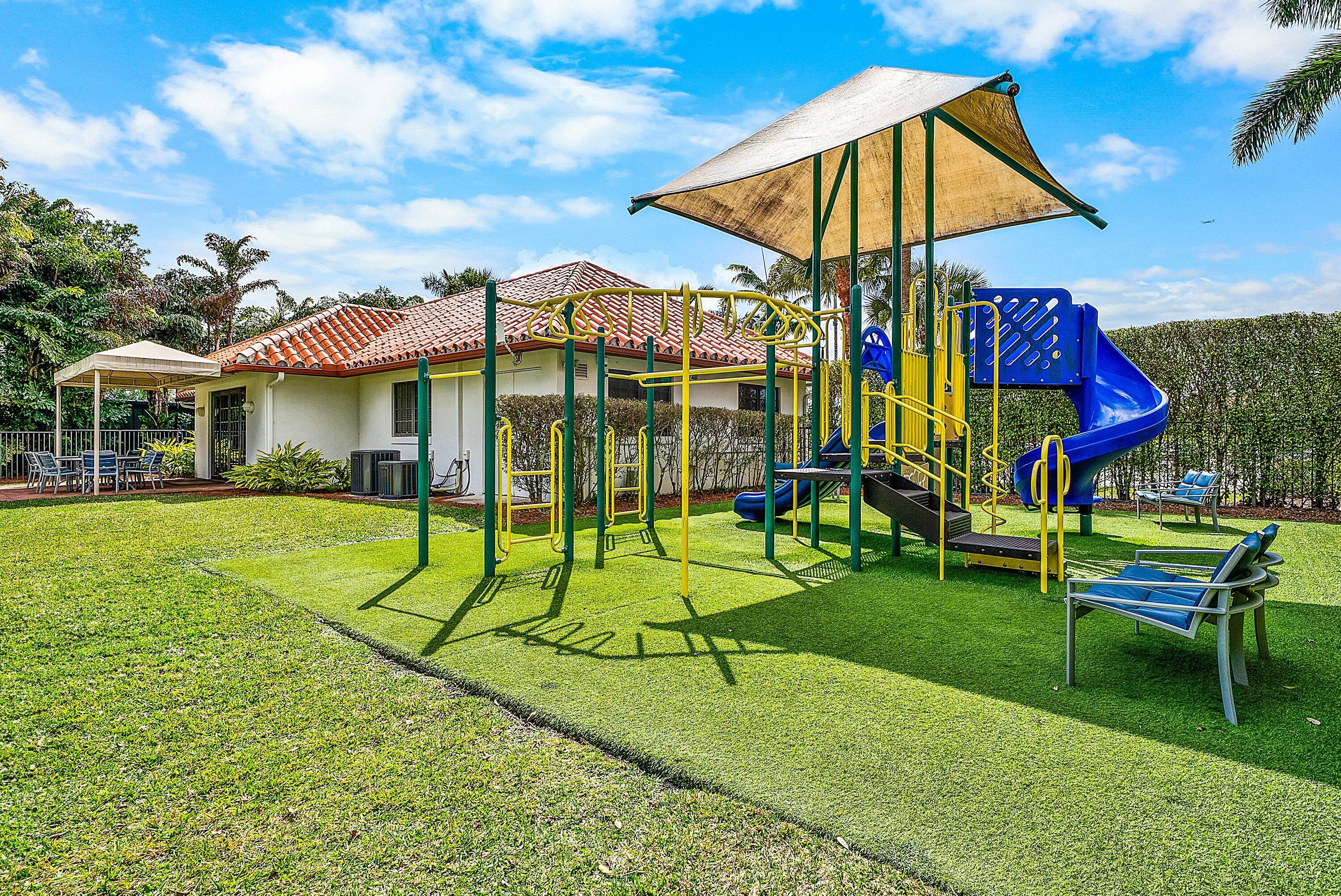 BREAKERS WEST - Residential