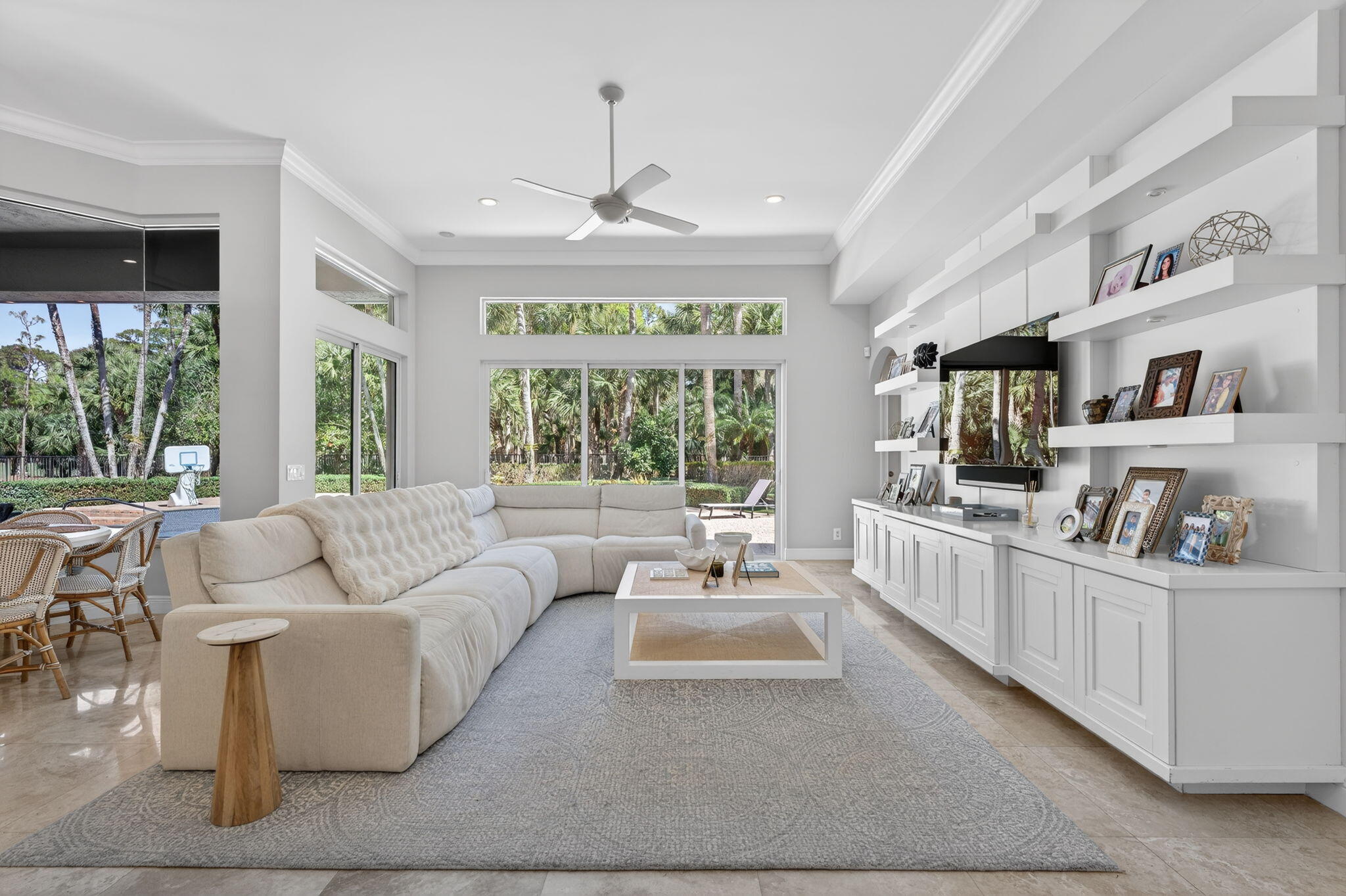 BREAKERS WEST - Residential