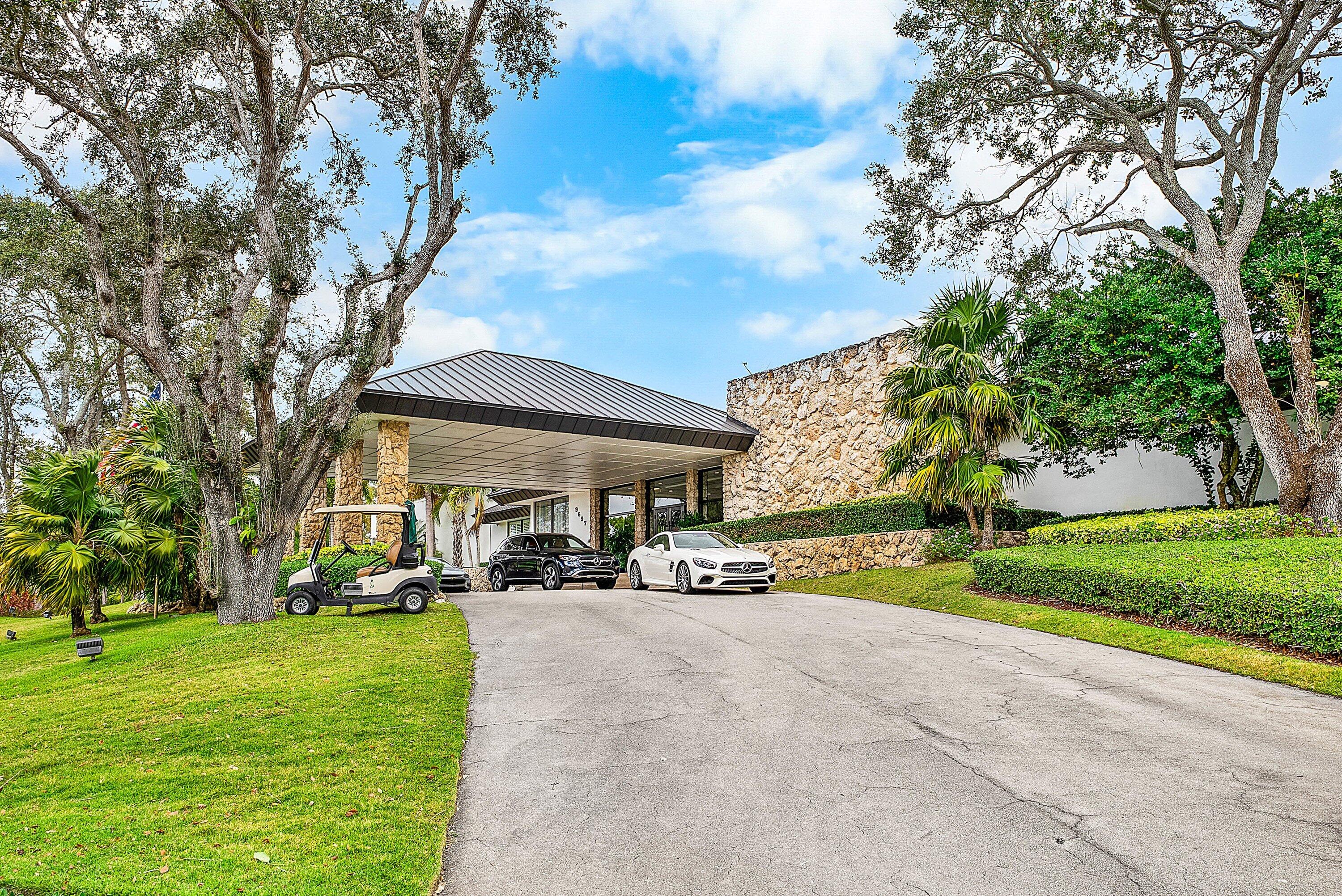 BREAKERS WEST - Residential