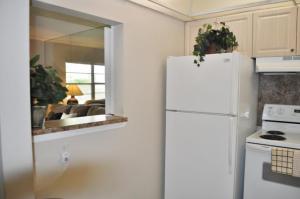 Century Village Dorset at Century Vlg Condo - Residential Lease