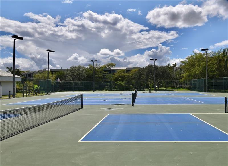 Lakes of Newport - Residential