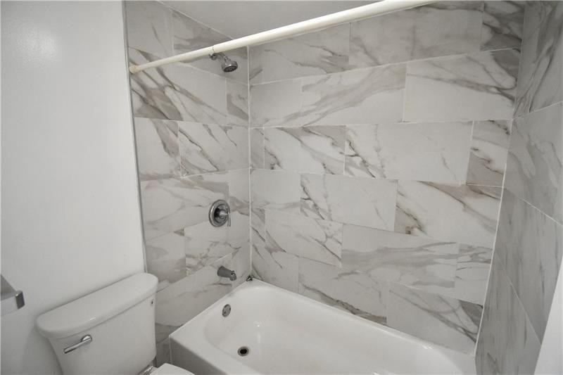 Lakes of Newport - Residential