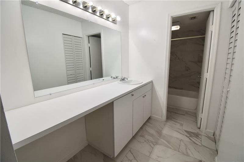 Lakes of Newport - Residential