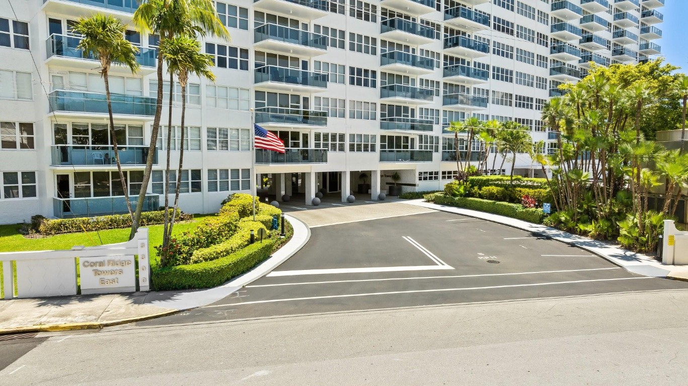 Coral Ridge Towers East - Residential