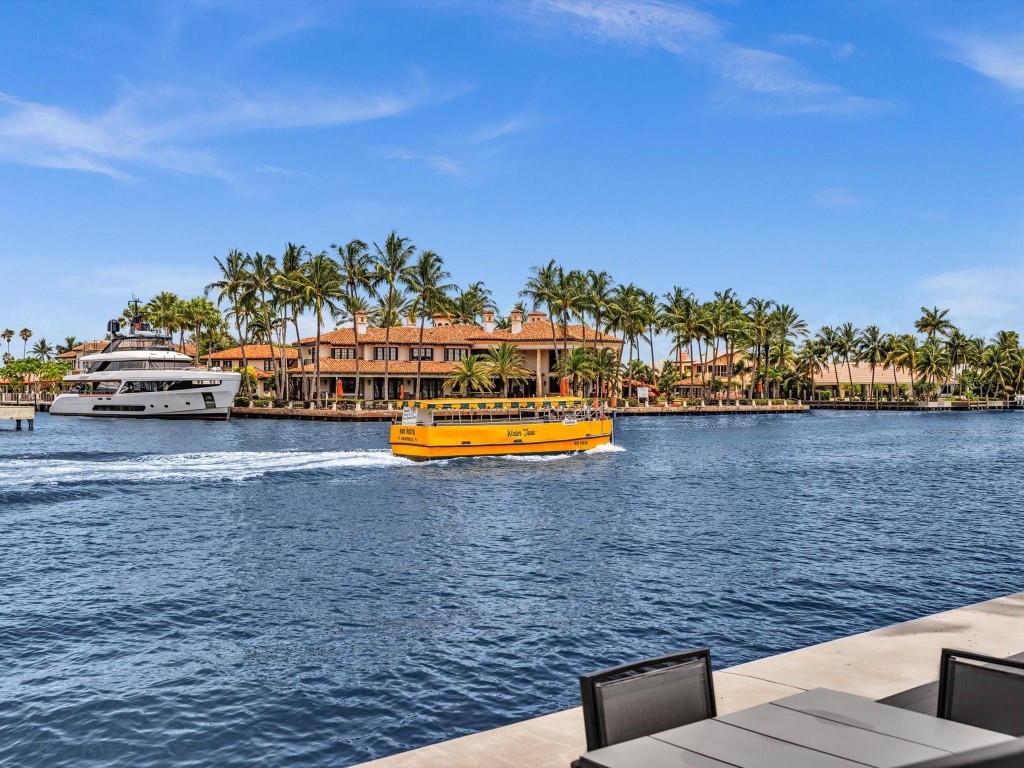 Coral Ridge Towers East - Residential