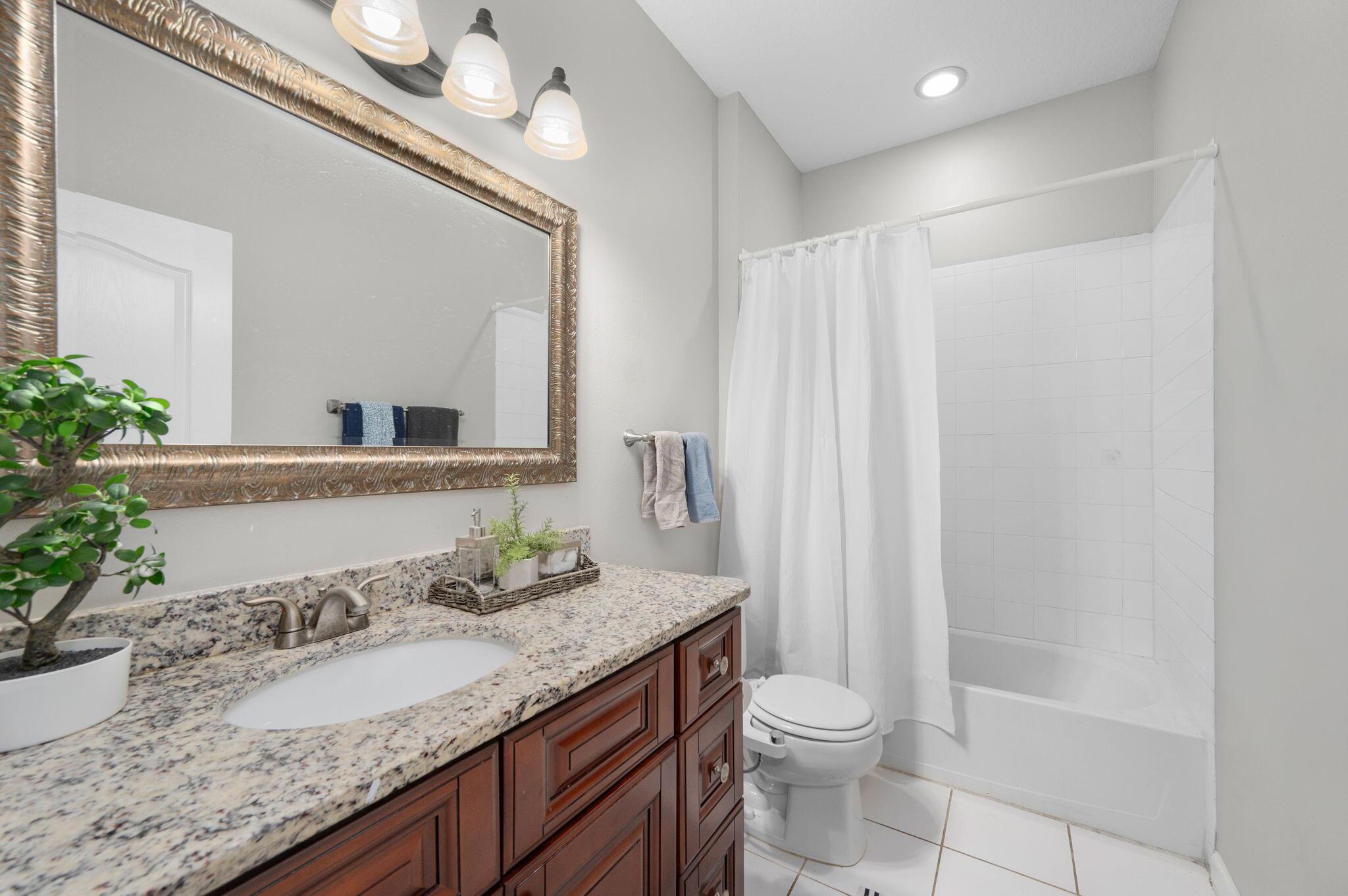 PALM POINTE AT MARTIN DOW - Residential