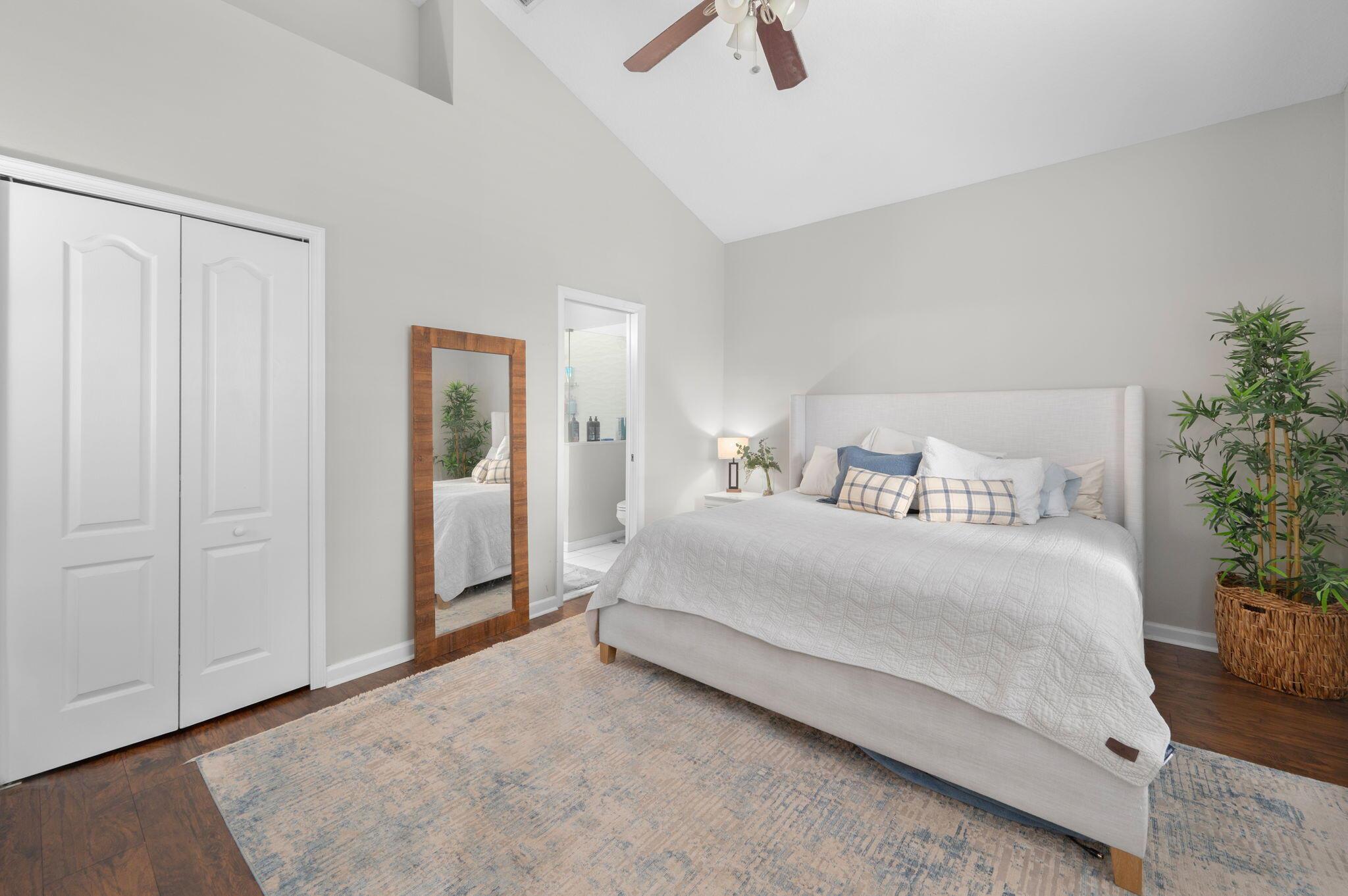 PALM POINTE AT MARTIN DOW - Residential