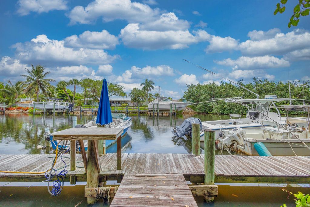 Photo of 731 Hummingbird Way #8, North Palm Beach, FL 33408 (MLS # R10895804)