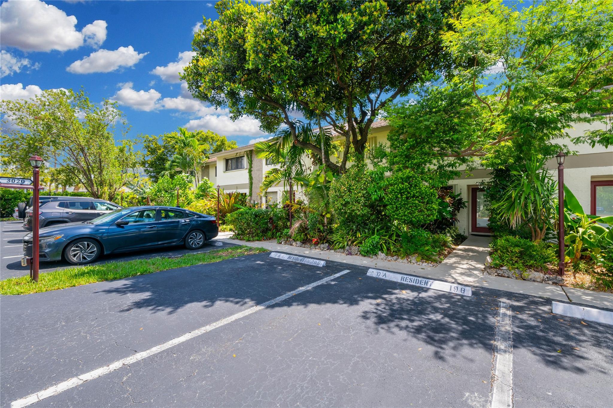 THE PINES OF OAKLAND FORE - Residential