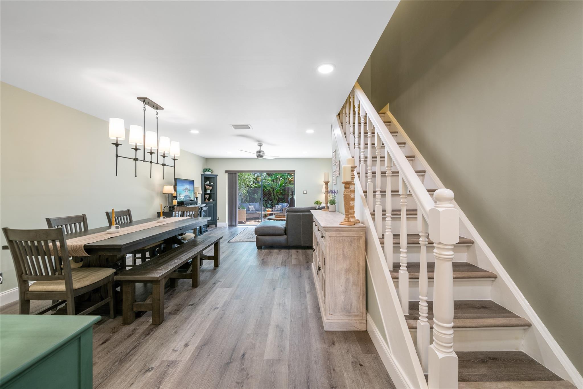 THE PINES OF OAKLAND FORE - Residential