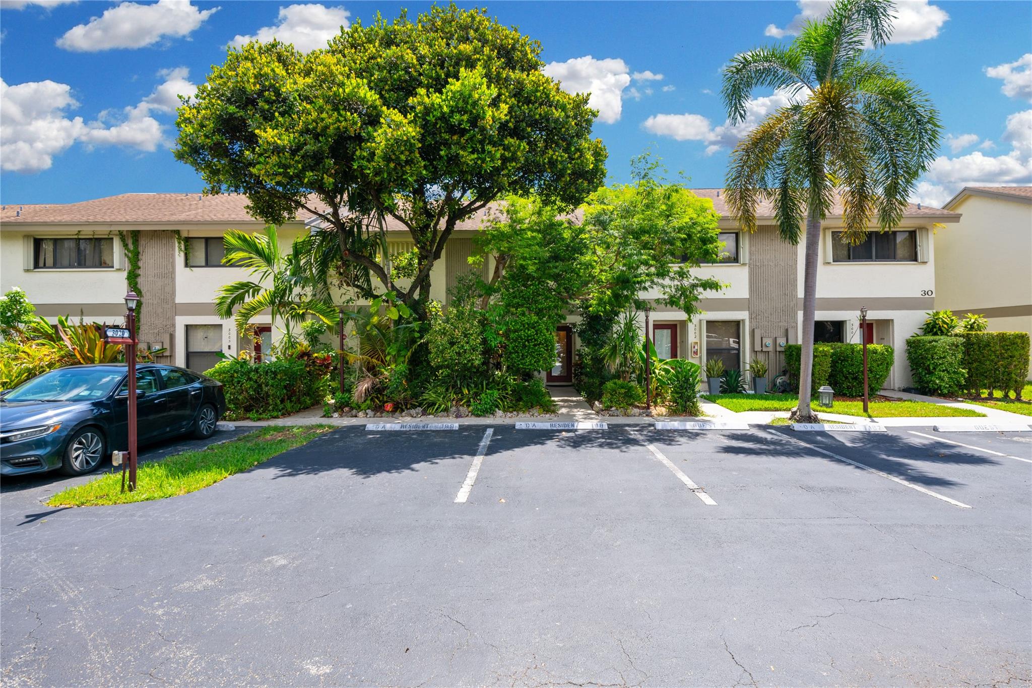 THE PINES OF OAKLAND FORE - Residential