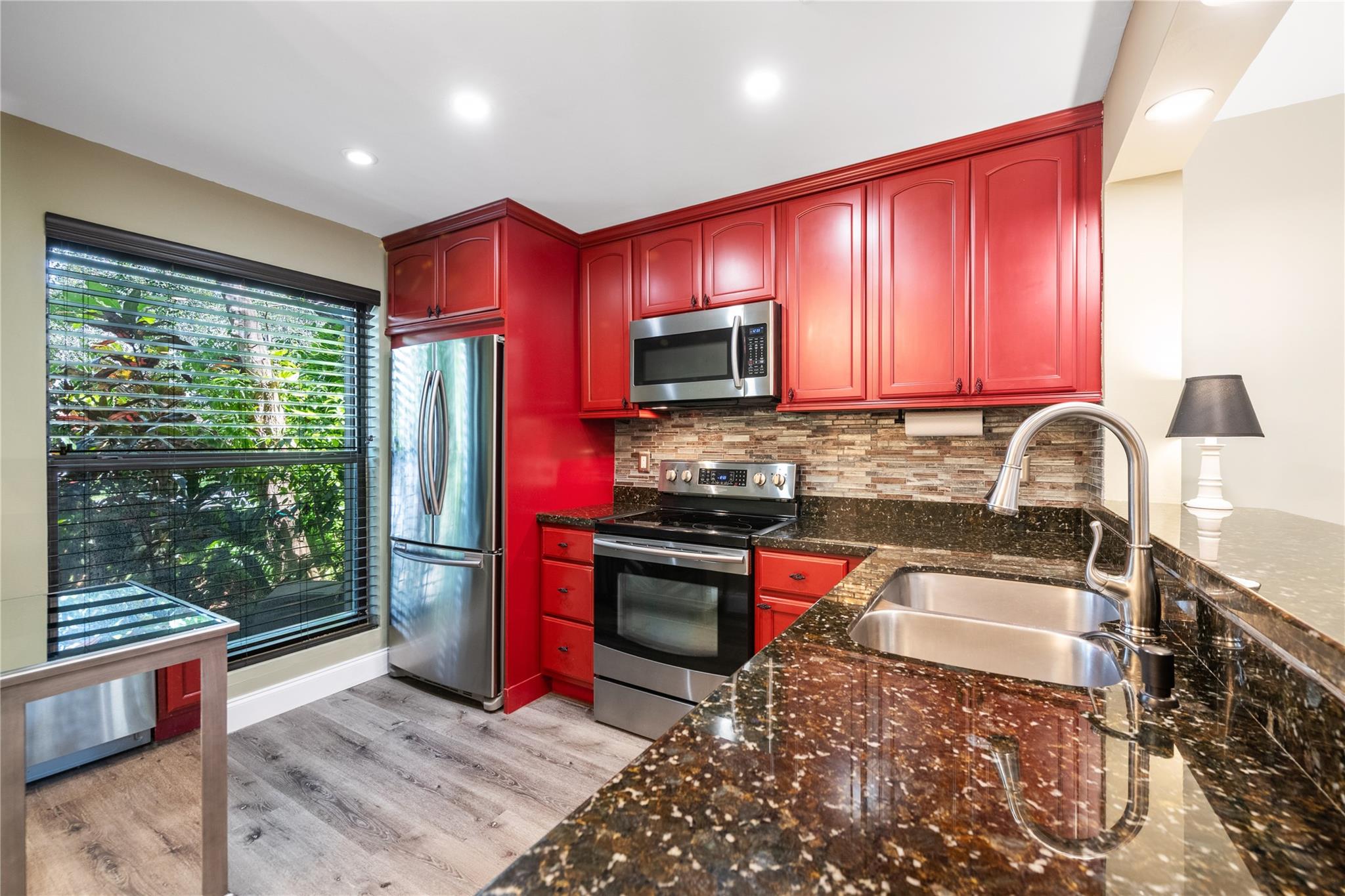 THE PINES OF OAKLAND FORE - Residential
