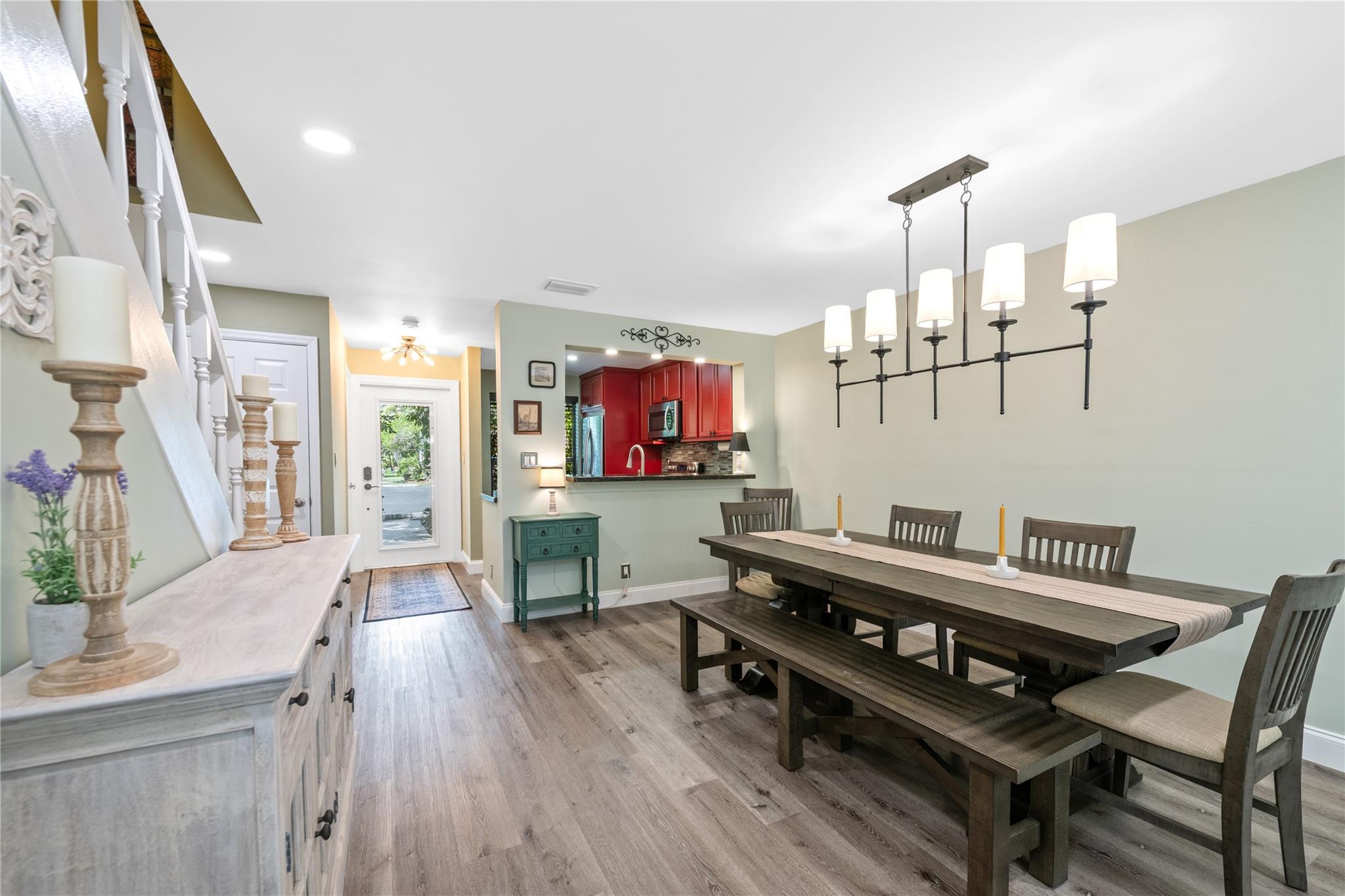 THE PINES OF OAKLAND FORE - Residential