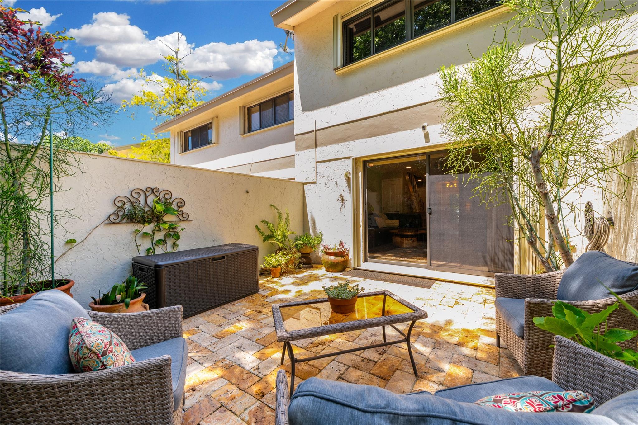 THE PINES OF OAKLAND FORE - Residential