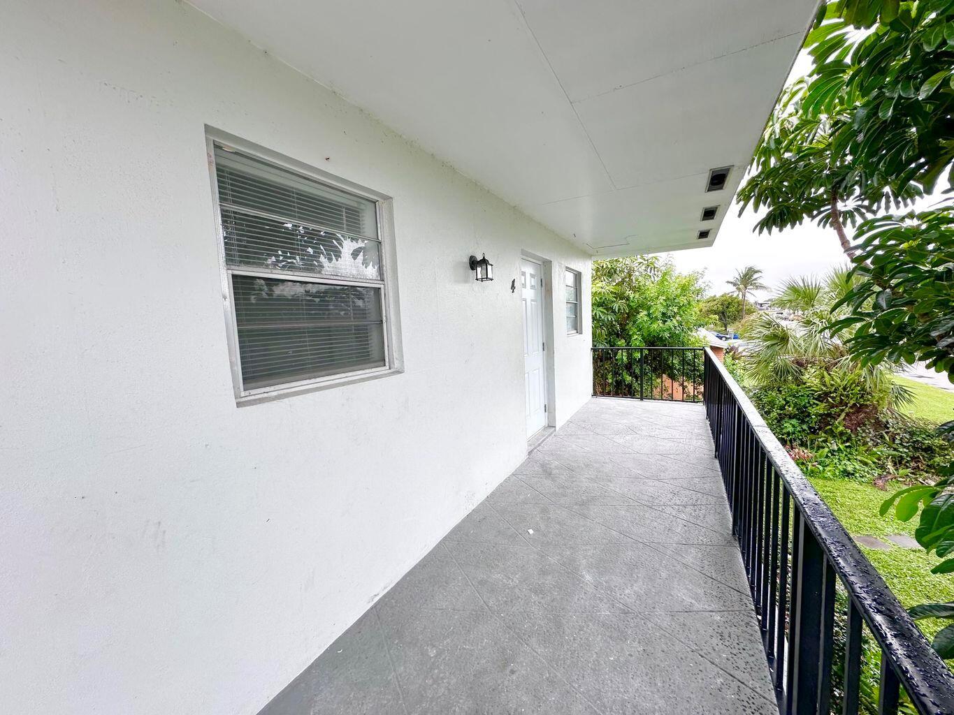 906 Foresteria Drive 4