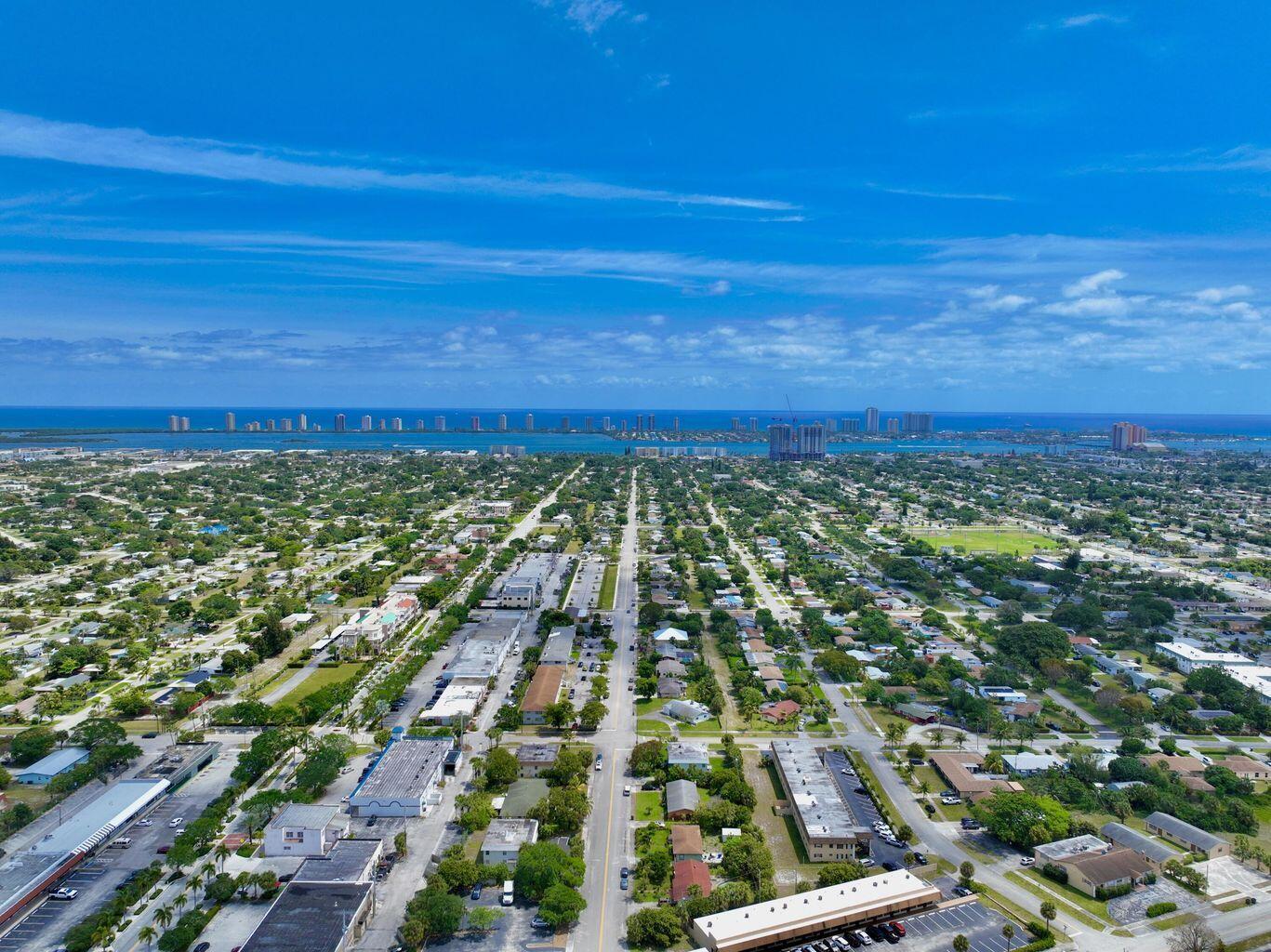 906 Foresteria Drive 4