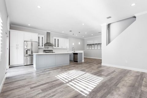 2755 Treasure Cove Cir Dania Beach FL 33312