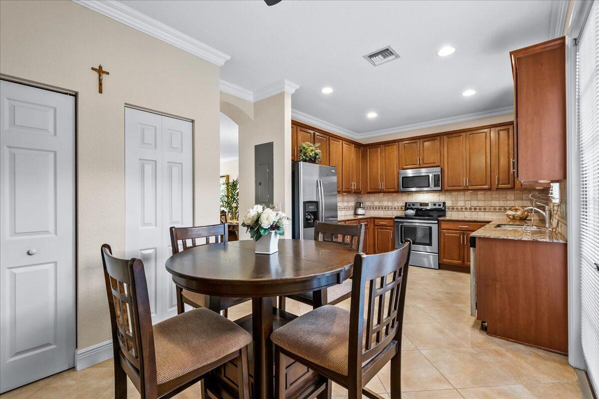 CANTERBURY PLACE - Residential