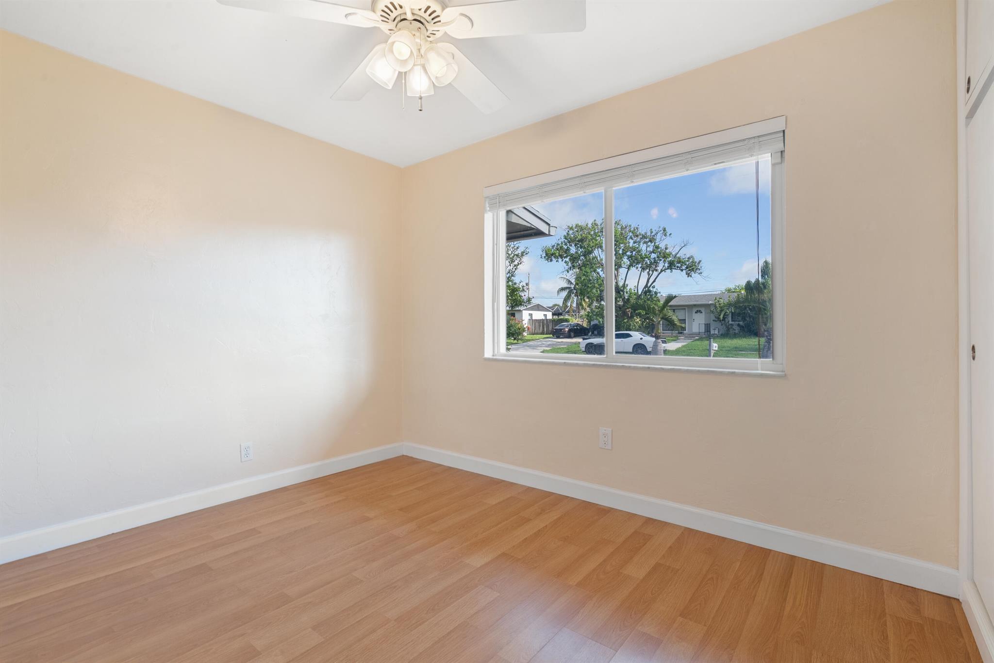 LAKE OSBORNE HEIGHTS - Residential
