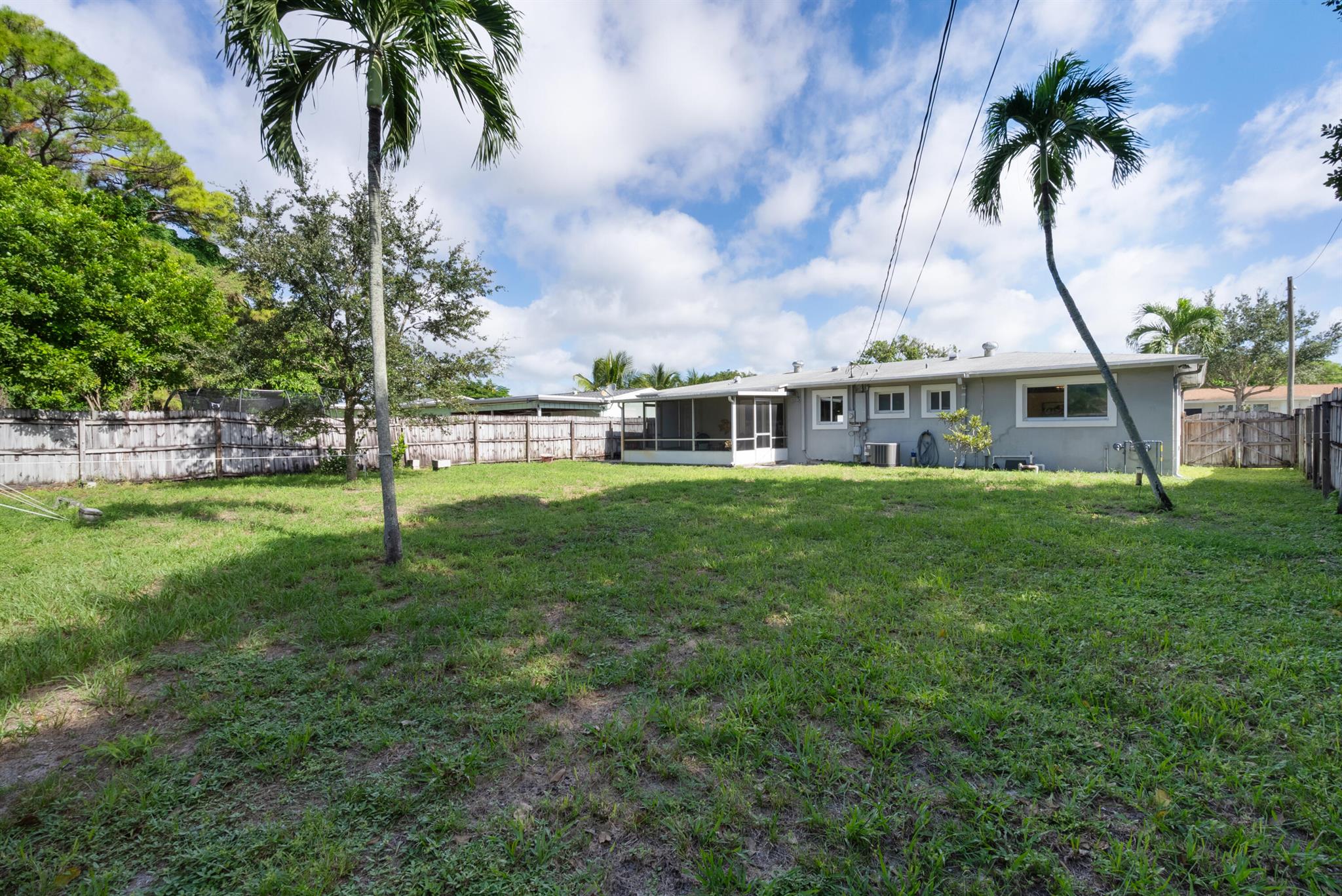 LAKE OSBORNE HEIGHTS - Residential
