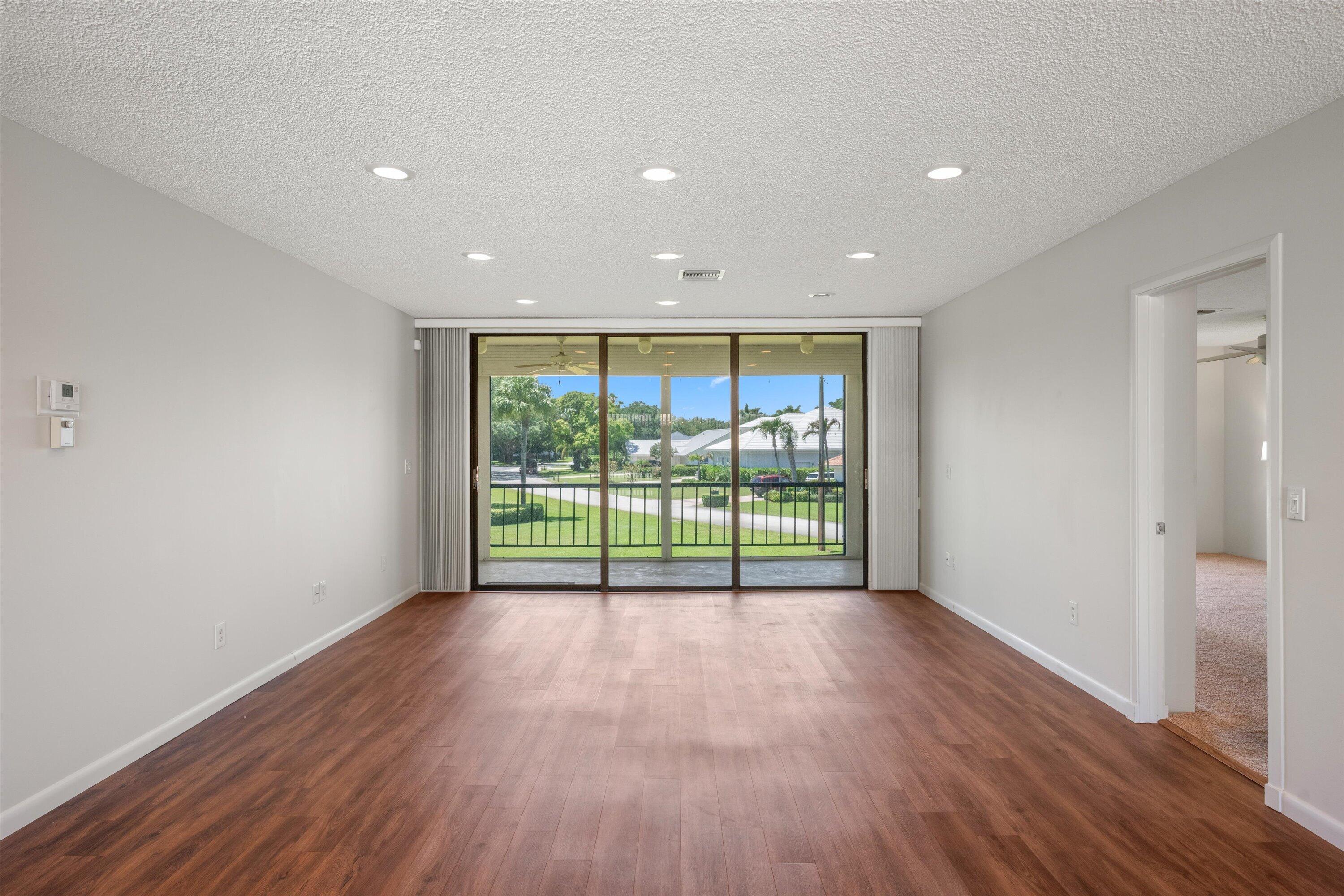 TURTLE CREEK APARTMENT BUILDINGS CONDO - Residential