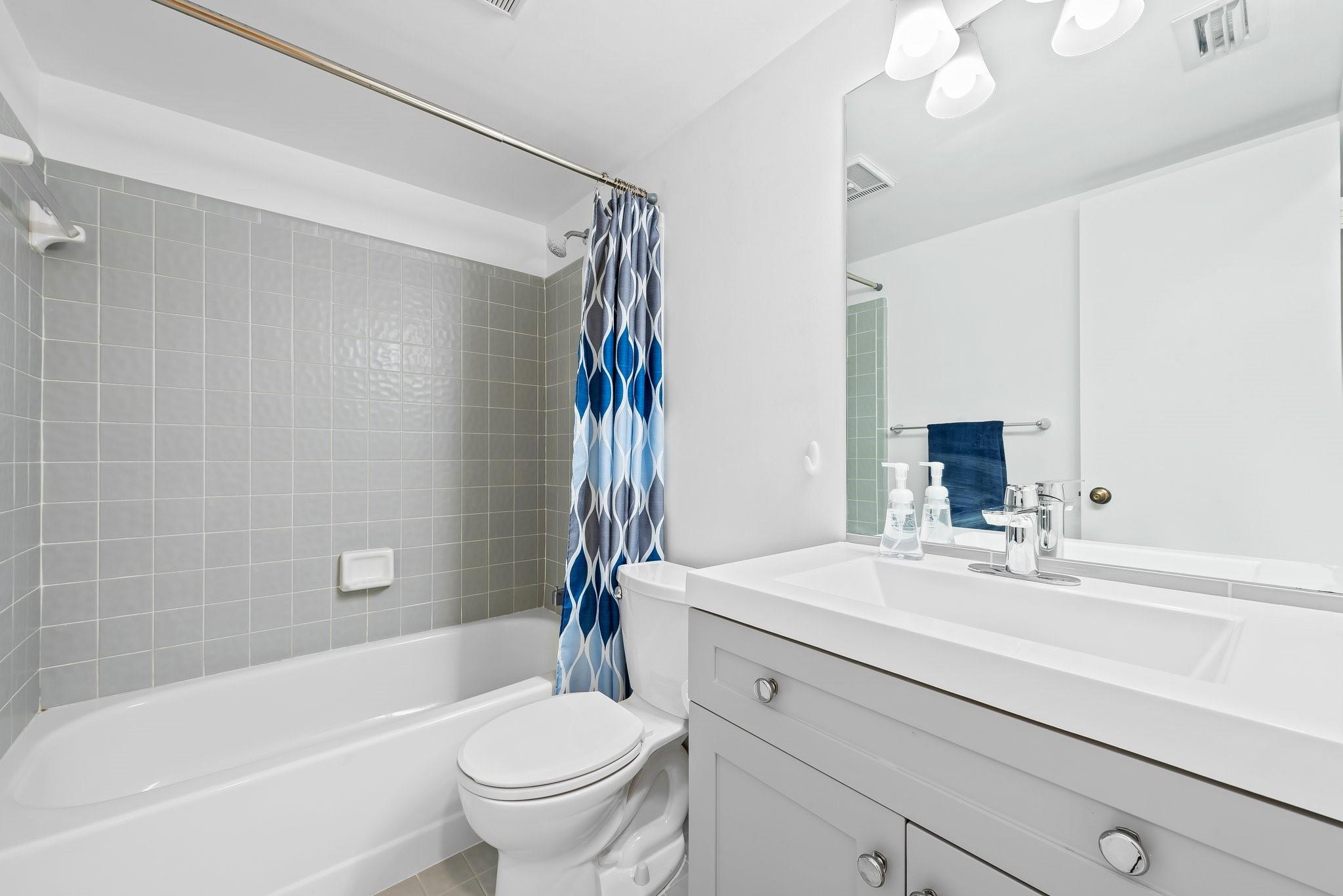 Quatraine At Jacaranda Gardens - Residential Lease