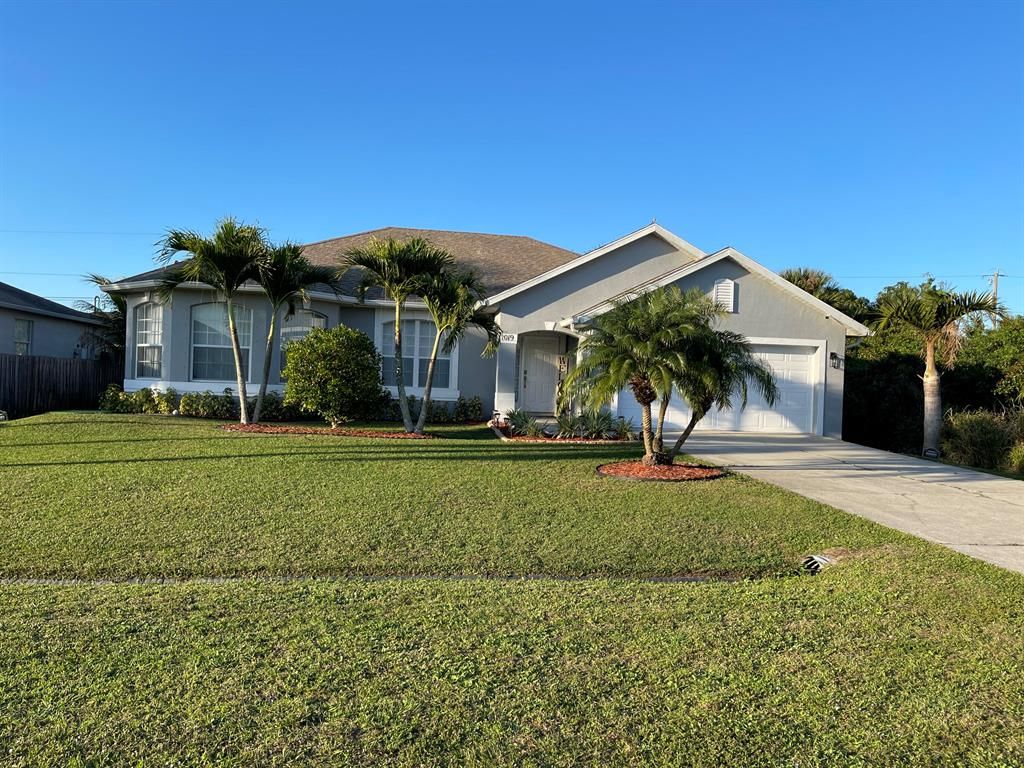 Photo of 1019 SW Fisherman Avenue, Port St Lucie, FL 34953 (MLS # R10862148)