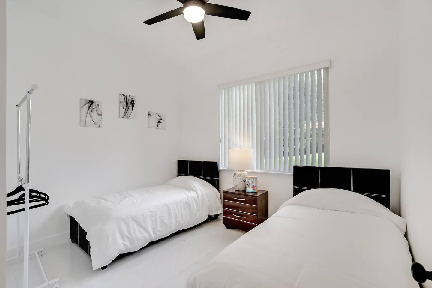 ROOSEVELT GARDENS - Residential