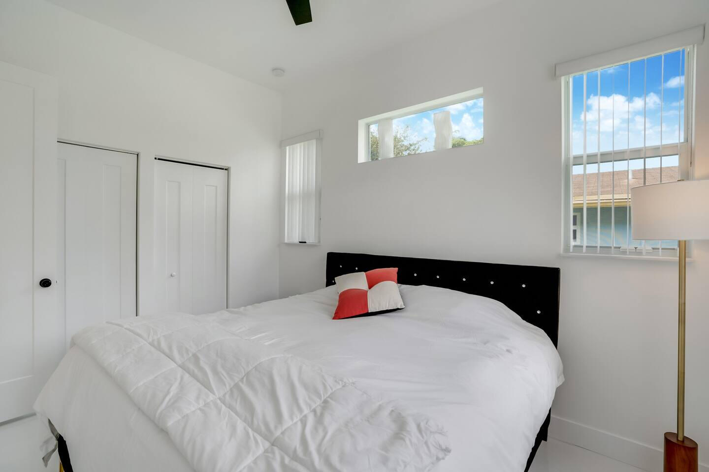 ROOSEVELT GARDENS - Residential