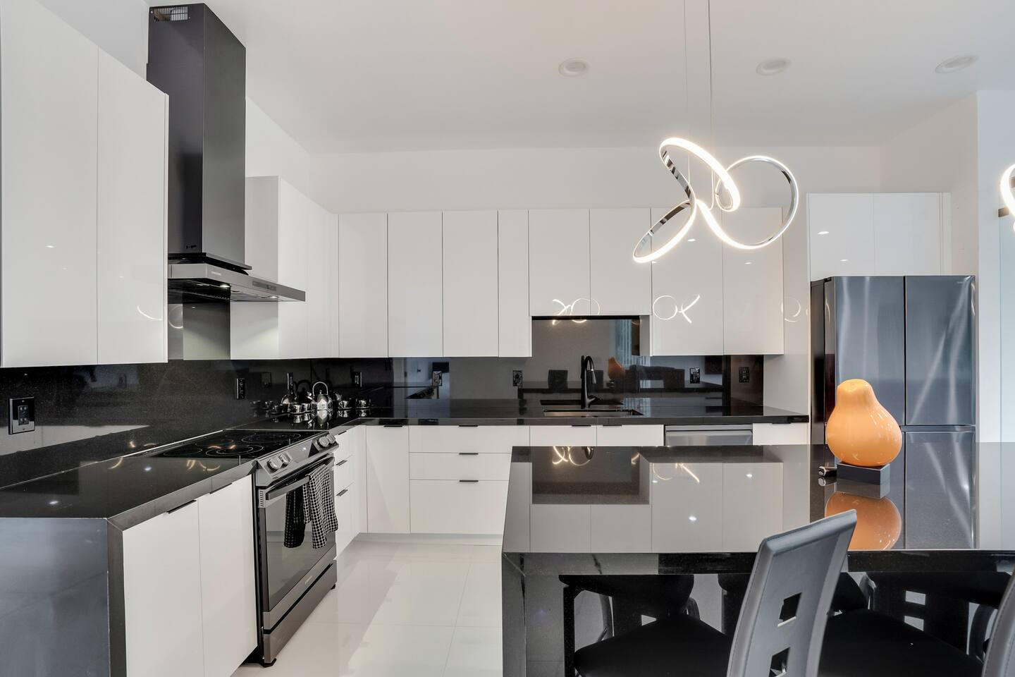 ROOSEVELT GARDENS - Residential