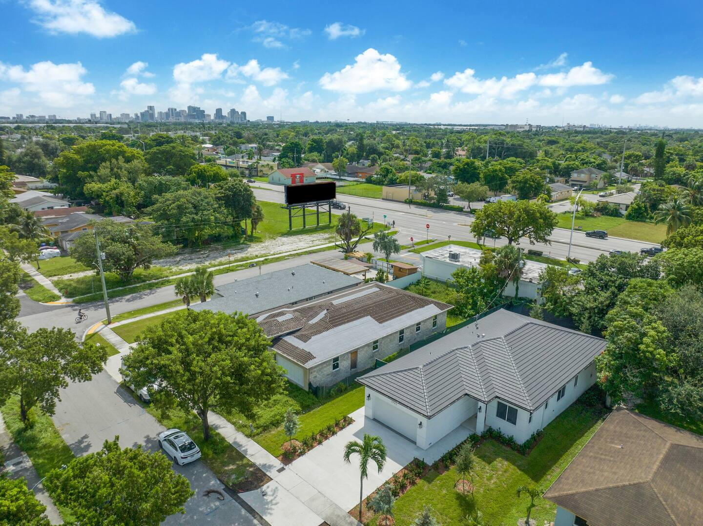 ROOSEVELT GARDENS - Residential