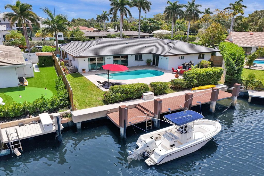 Photo of 2805 NE 29th Street, Fort Lauderdale, FL 33306 (MLS # B26027209)