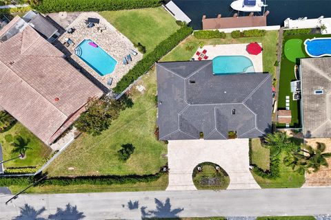 Tiny photo for 2805 NE 29th Street, Fort Lauderdale, FL 33306 (MLS # B26027209)