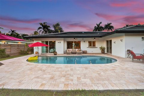 Tiny photo for 2805 NE 29th Street, Fort Lauderdale, FL 33306 (MLS # B26027209)
