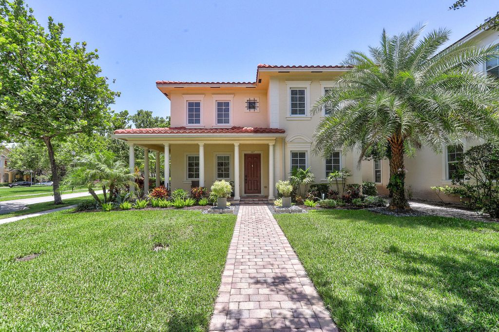 Photo of 147 Killarney Court, Jupiter, FL 33458 (MLS # R11005445)